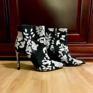 COPY - Zara flower booties